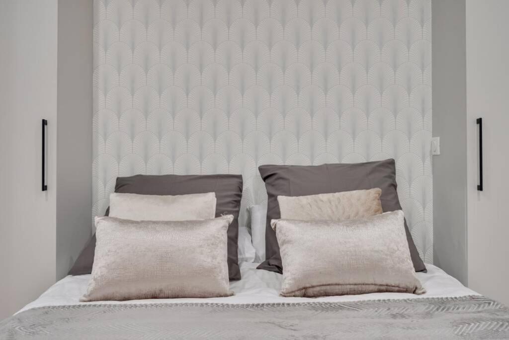 Suite Luxury Republique Paris Bagian luar foto