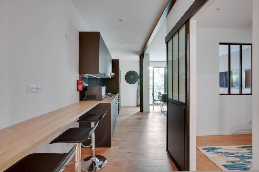 Suite Luxury Republique Paris Bagian luar foto